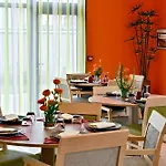 Zenitude Hôtel-résidences Les Docks 5*
